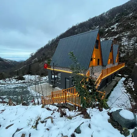 Agaran Wooden Chalet Rize